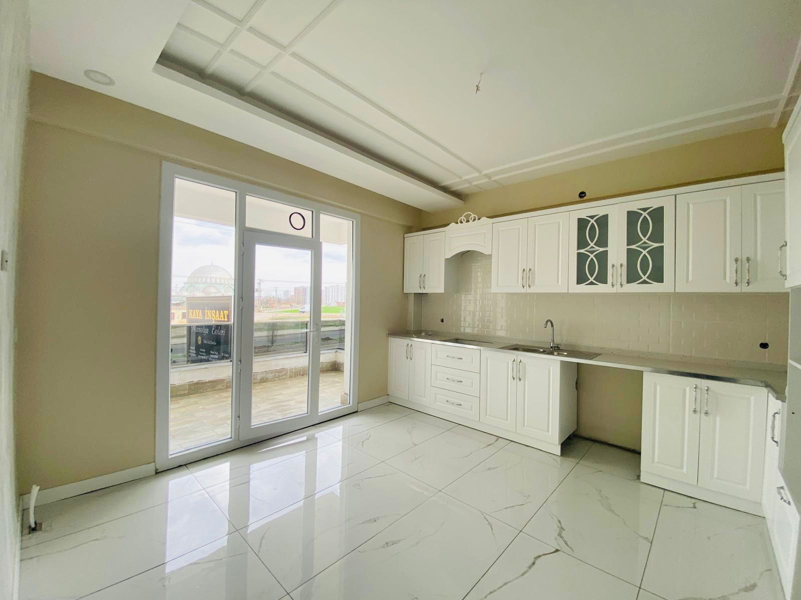 KAYA EMLAK'TAN FABRİKA MAH. ELAZIĞ YOLUNA YAKIN SATILIK, 3+1, 10. KAT 140M2 LÜKS DAİRE